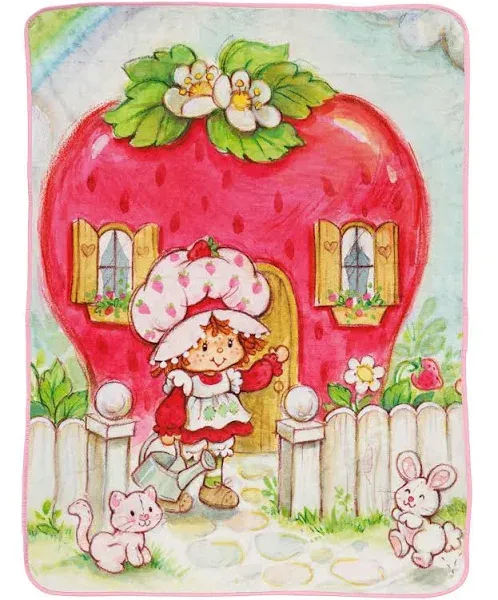 Jay Franco Strawberry Shortcake Berry Playhouse Plush Throw Blanket