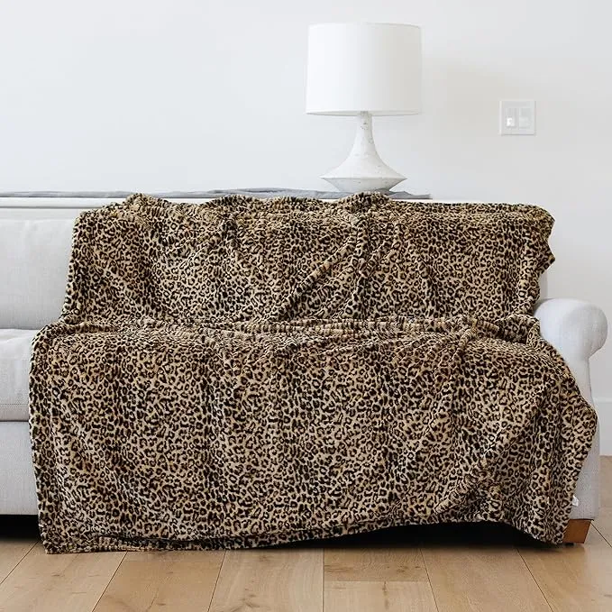 GRACED SOFT LUXURIES Throw Blanket Softest Warm Elegant Cozy Comfy Decorative Thick Faux Fur for Modern Living (Classic Leopard, Extra Large 60" x 80")